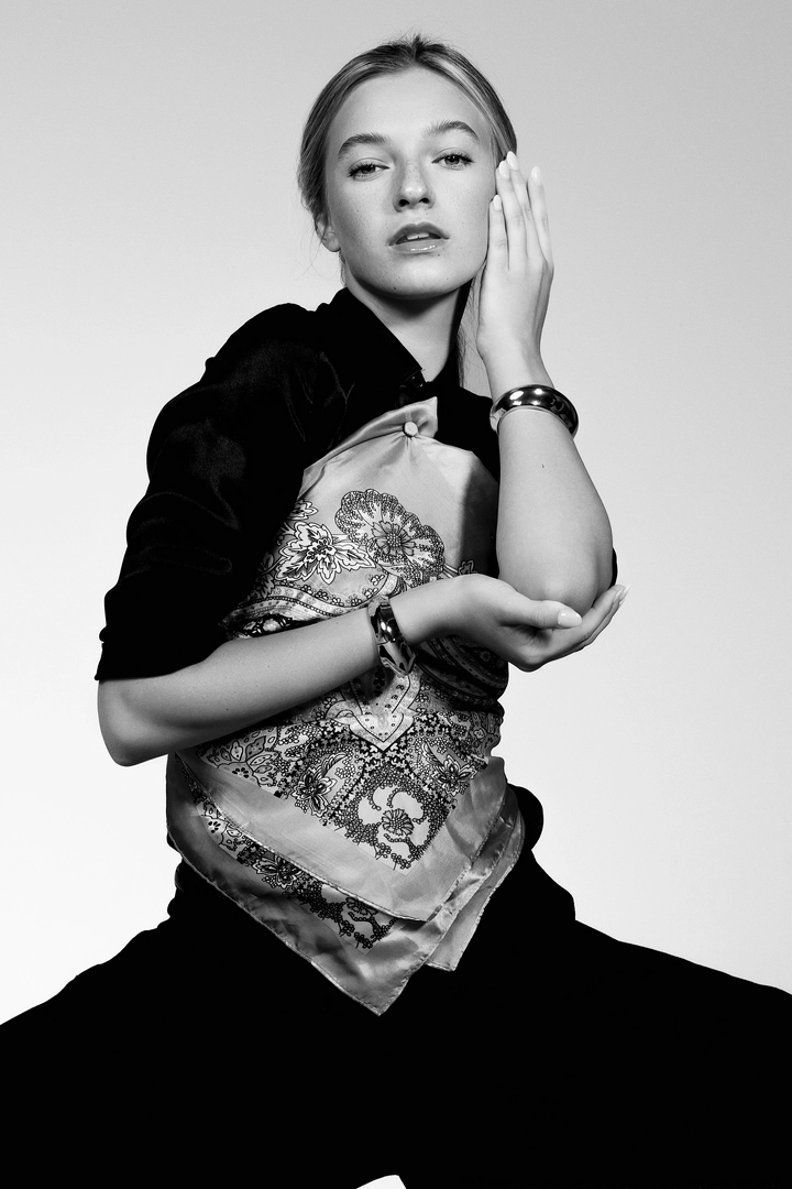 model gallery headshot